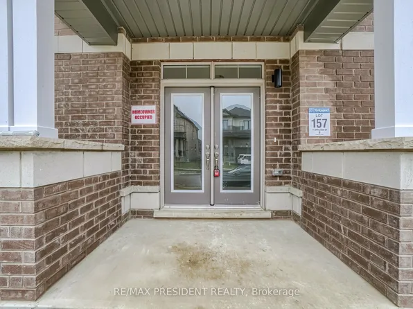 17 Spinland St, Caledon, ON L7C 4K4