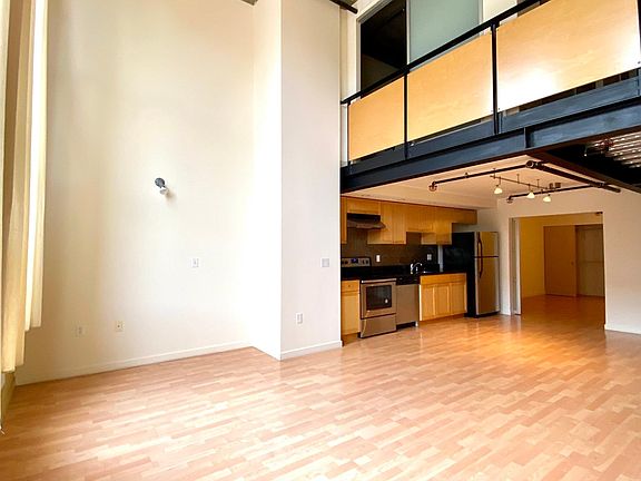 4th image of 168 Bluxome St