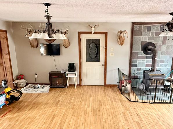 174 W Hill Rd, Ellenburg Center, NY 12934