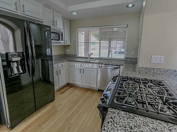 3rd image of 10609 Medicine Bow St