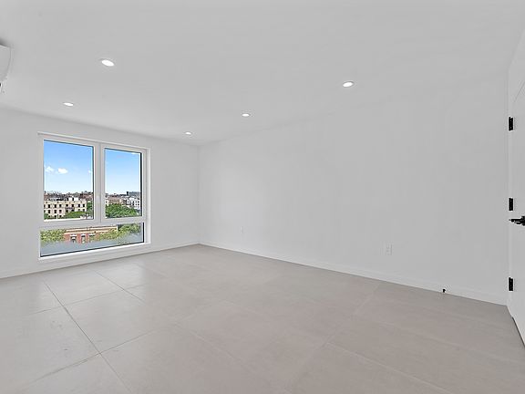 4th image of 2321 Belmont Ave APT 7A