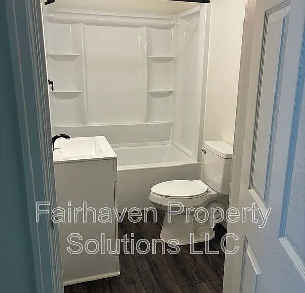 109 Signal View St #A — Photo 6
