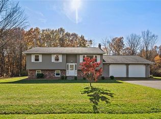 470 Douglas Dr, New Castle, PA 16101