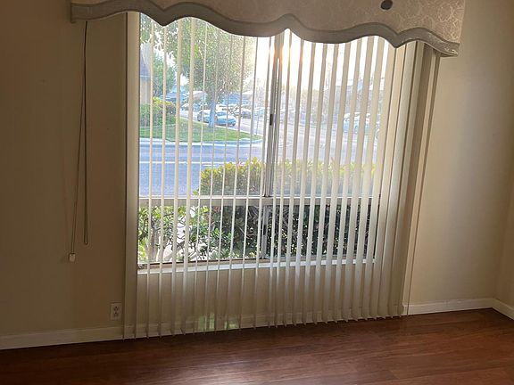 5th image of 10597 Greenford Dr