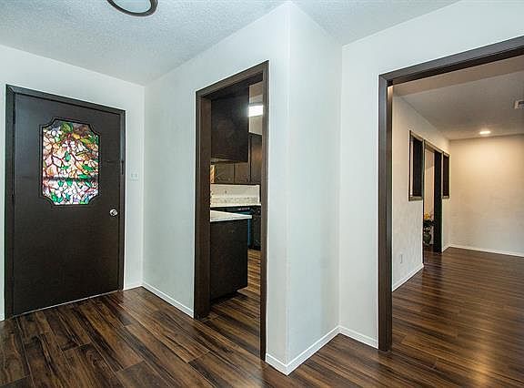 2nd image of 1005 Simmons Dr