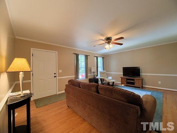 5th image of 675 Tylerstone Dr