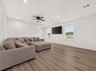 2074 Legacy Hills Dr, Houston, TX 77067