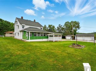 1104 Eisenhower Dr, Russellton, PA 15076