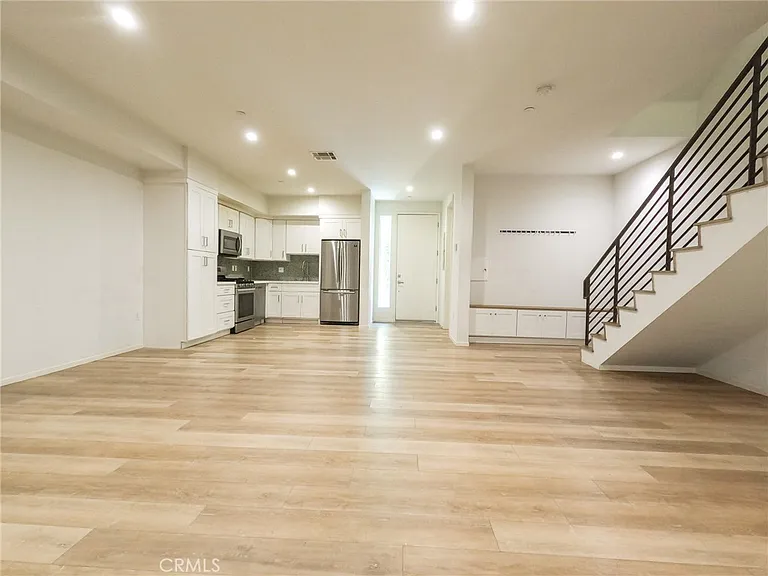 2006 S Corning St #3 — Photo 8