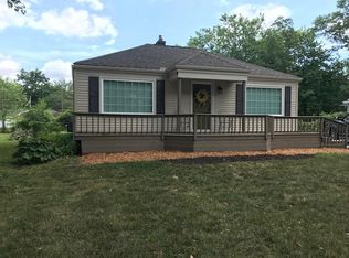 25125 Meridian Rd, Grosse Ile, MI 48138