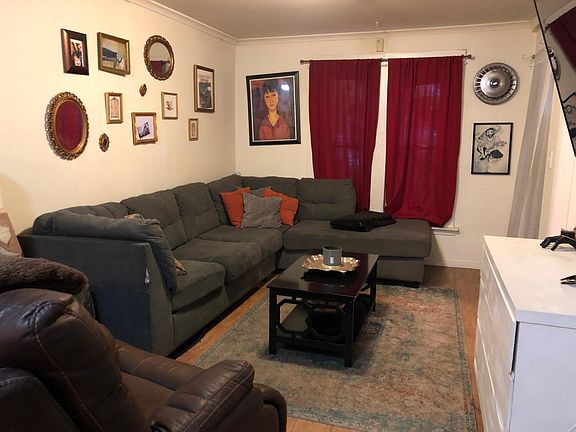 2nd image of 3512 W Medill Ave #1
