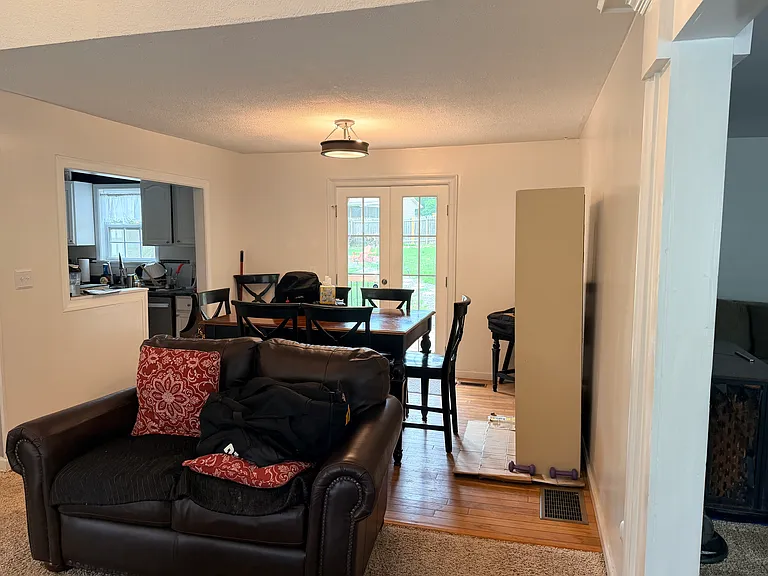 2529 Ridgecrest Dr NW — Photo 4