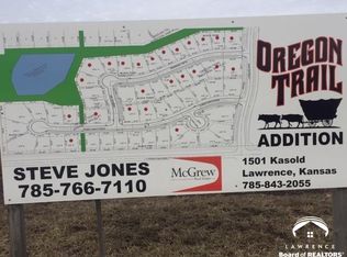 411 Freemont Dr, Lawrence, KS 66049