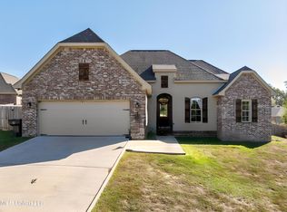 8 Canyon Oak, Hattiesburg, MS 39402