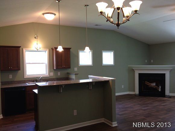 2nd image of 318 Bungalow Drive