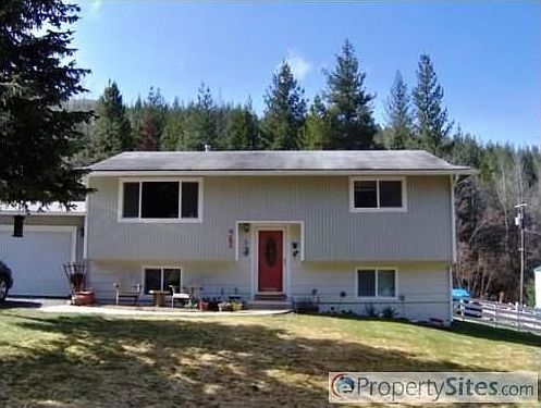 2nd image of 452 E Park Dr