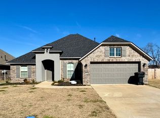 189 Livingston Dr, Bossier City, LA 71112