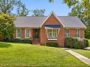 1012 Evanwood Dr, Lookout Mountain, TN 37350