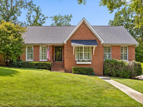 1012 Evanwood Dr, Lookout Mountain, TN 37350