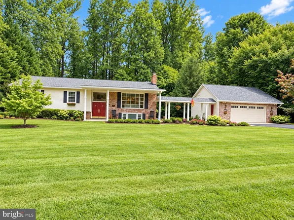 10800 Kelley Dr, Fairfax, VA 22030