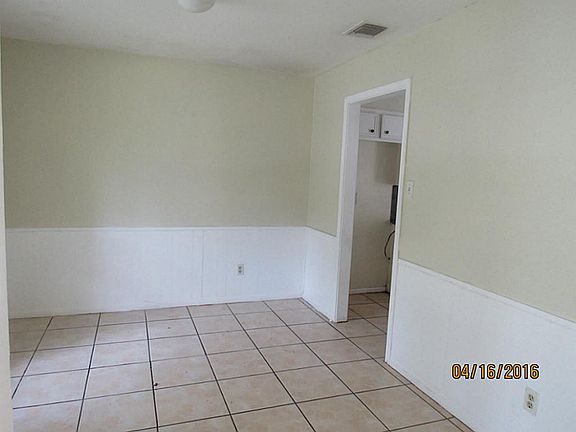4th image of 7862 Kellwood Dr