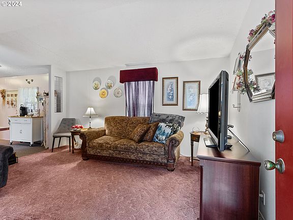 5th image of 7604 NE 54th St