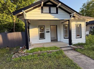 909 W Division St, Henryetta, OK 74437