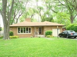 8236 Parkview Ave, Munster, IN 46321