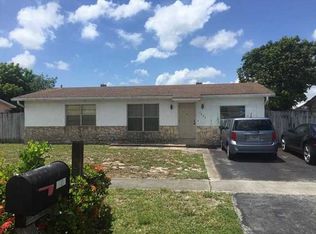 7804 SW 9th St, North Lauderdale, FL 33068