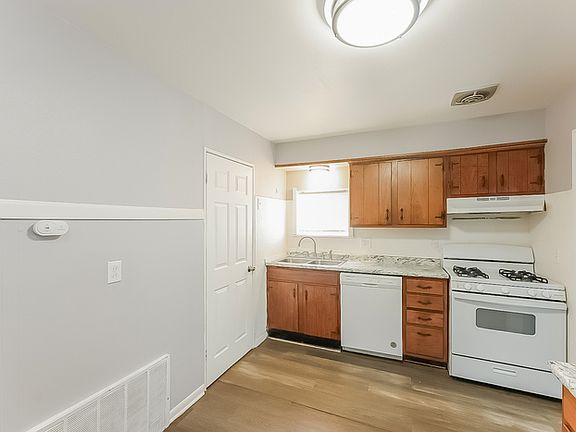 2nd image of 209 Lindy Blvd