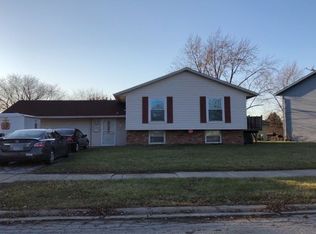 842 Notre Dame Dr, Matteson, IL 60443