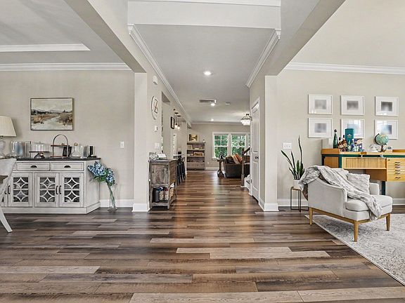 4th image of 129 Cassada Ct