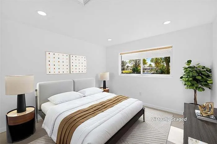 1710 SW 1st Ave — Photo 3