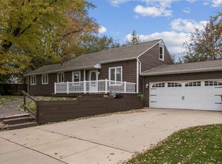 2100 10th Ave SW, Cedar Rapids, IA 52404