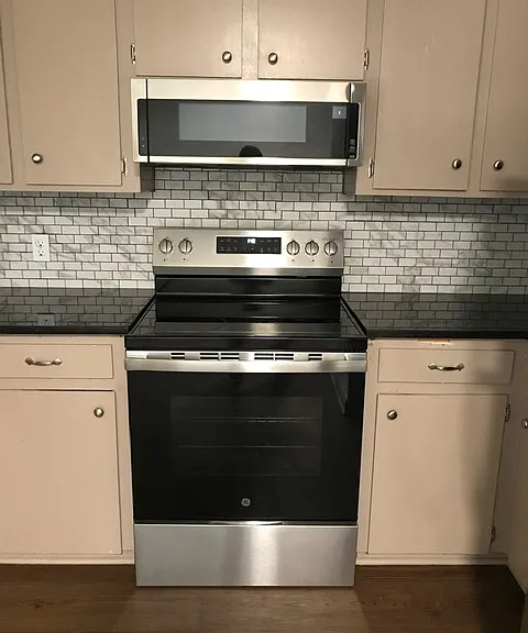 2210 Jones Rd — Photo 1