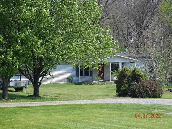 276 W 13th St, Wellston, OH 45692