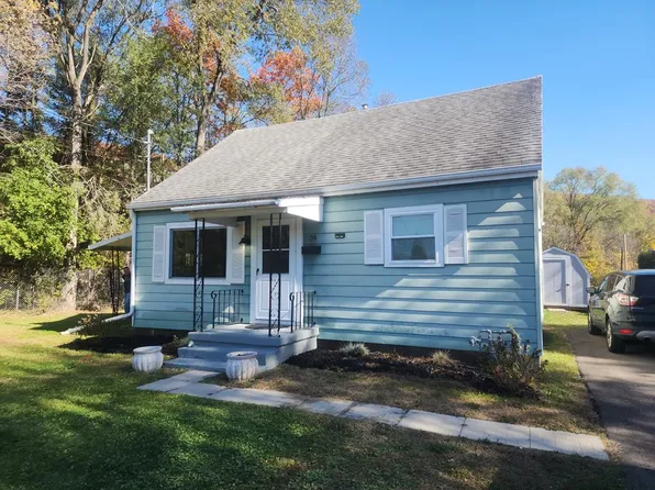 34 Earl St, Corning, NY 14830