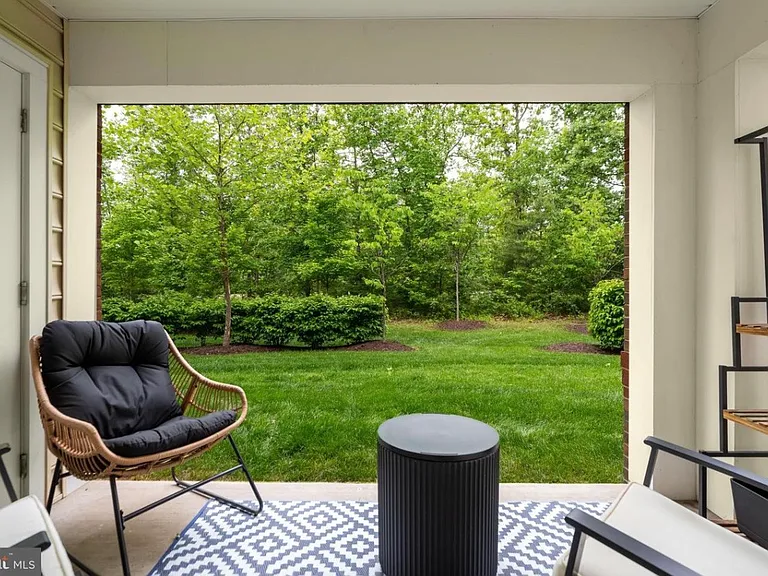 23255 Milltown Knoll Sq #111 — Photo 9