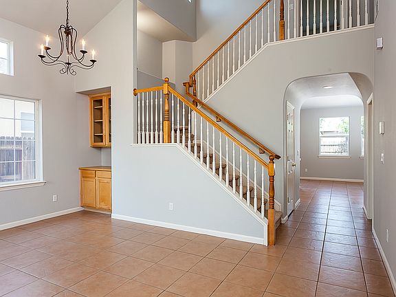 4th image of 10120 Sonoma Creek Dr