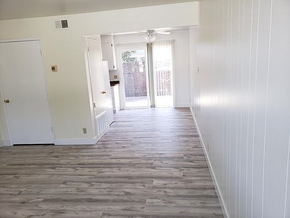 3rd image of 22089 Hathaway Ave