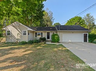 1579 Lamont Ave NW, Grand Rapids, MI 49504