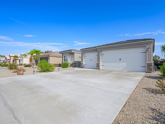 4th image of 2069 E Via Del Aqua Drive