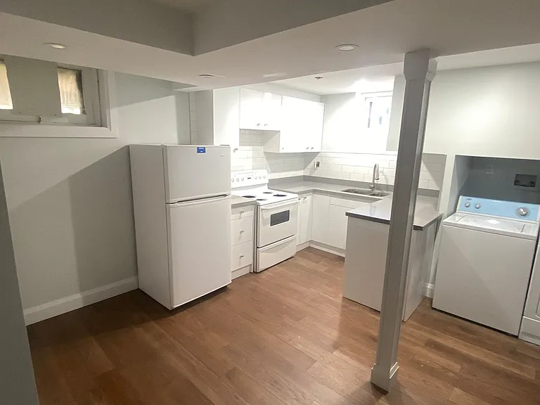 1408 Wilson Ave #BASEMENT — Photo 3