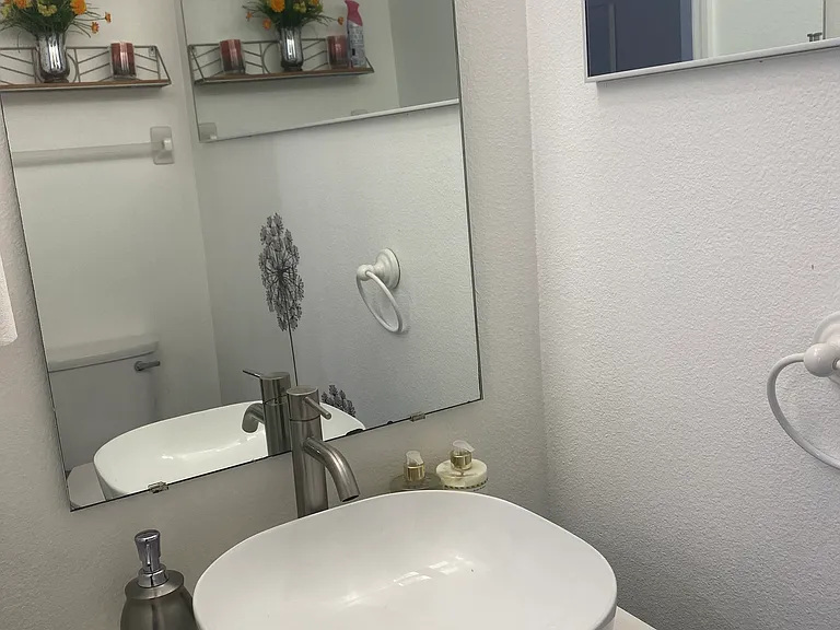 1098 Vineland Pl — Photo 7