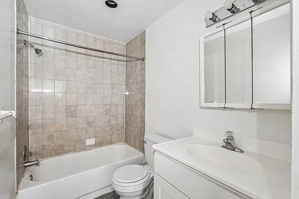 2 bed, $1,390 — Photo 2