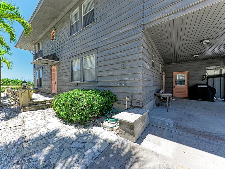 102 Palmetto Ave — Photo 40