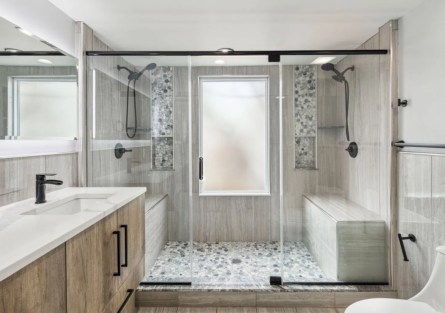 Newly Renovated Single Family Brewerytown — Photo 1