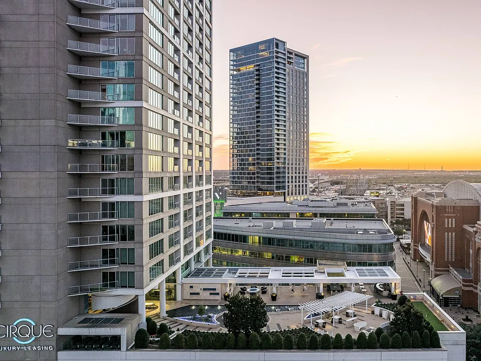 Cirque Residences