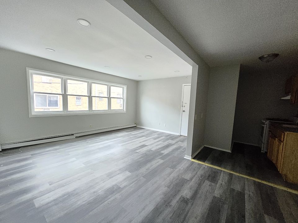2nd image of 386 Stuyvesant Ave #E20