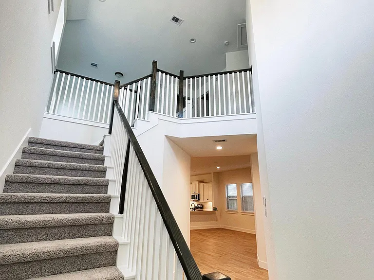 313 Rise Ln — Photo 11